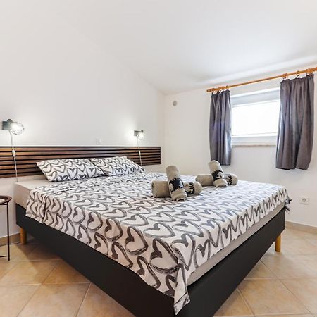 Sunshine Apartments Funtana With Balcony And Sea View Zewnętrze zdjęcie