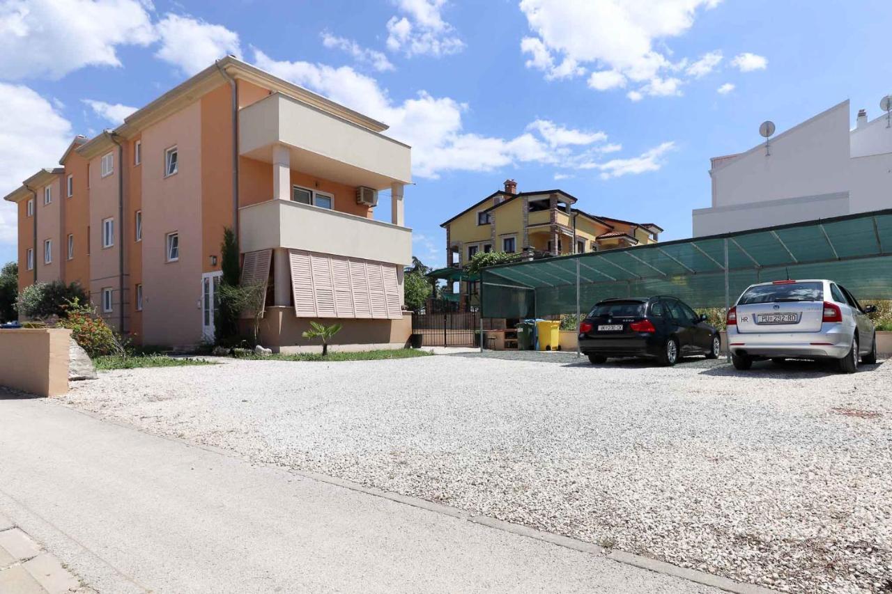Sunshine Apartments Funtana With Balcony And Sea View Zewnętrze zdjęcie